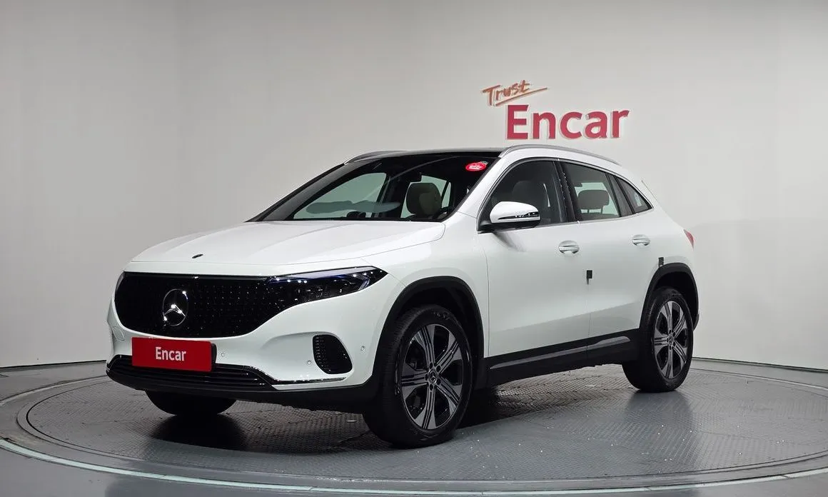 Mercedes-Benz EQA — фото 1