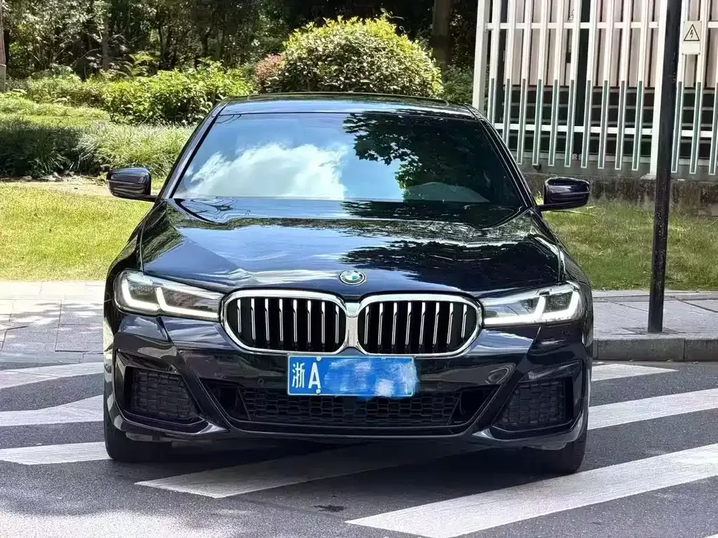 BMW 5 Series — фото 3