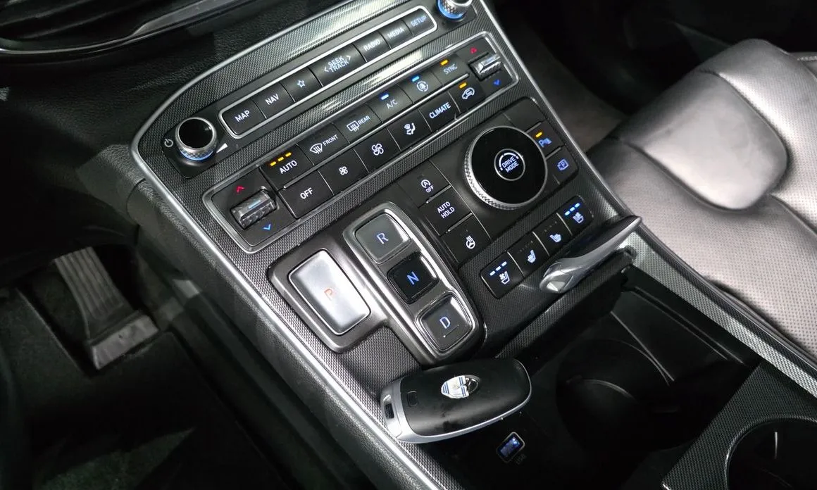 Hyundai Santafe — фото 9