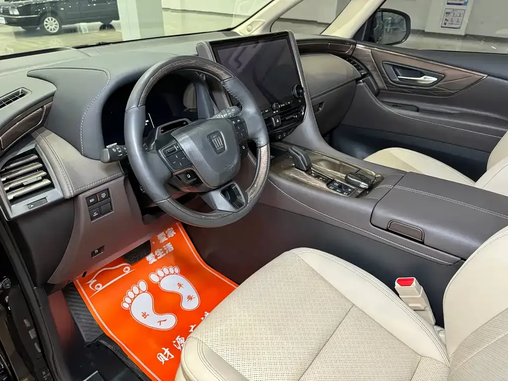 Toyota Vellfire — фото 2