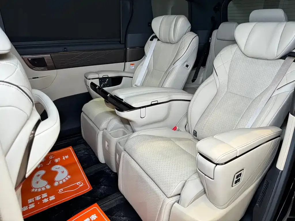 Toyota Vellfire — фото 6