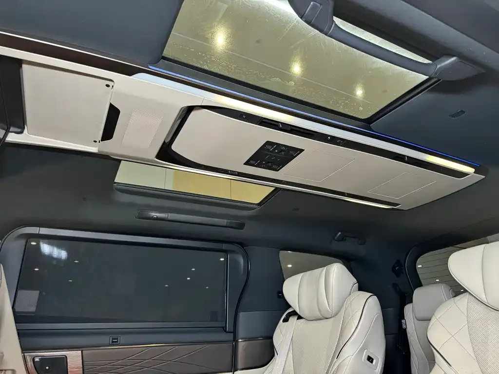 Toyota Vellfire — фото 10