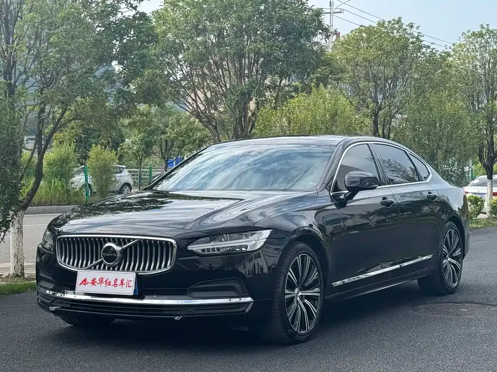 Volvo S90 — фото 1