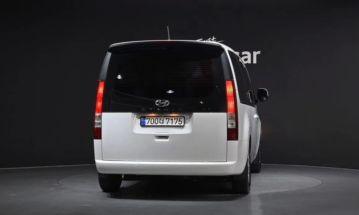 Hyundai Staria — фото 2