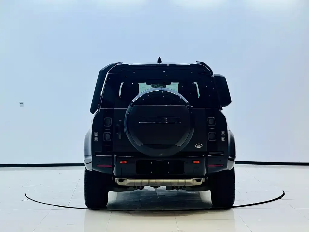 Land Rover Defender — фото 2