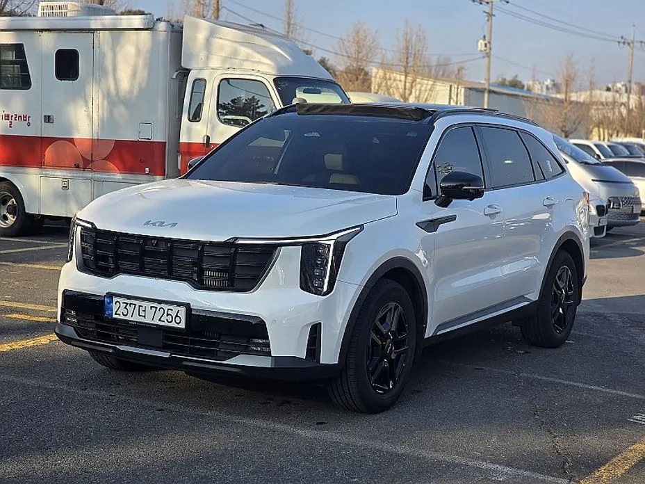 Kia Sorento — фото 4