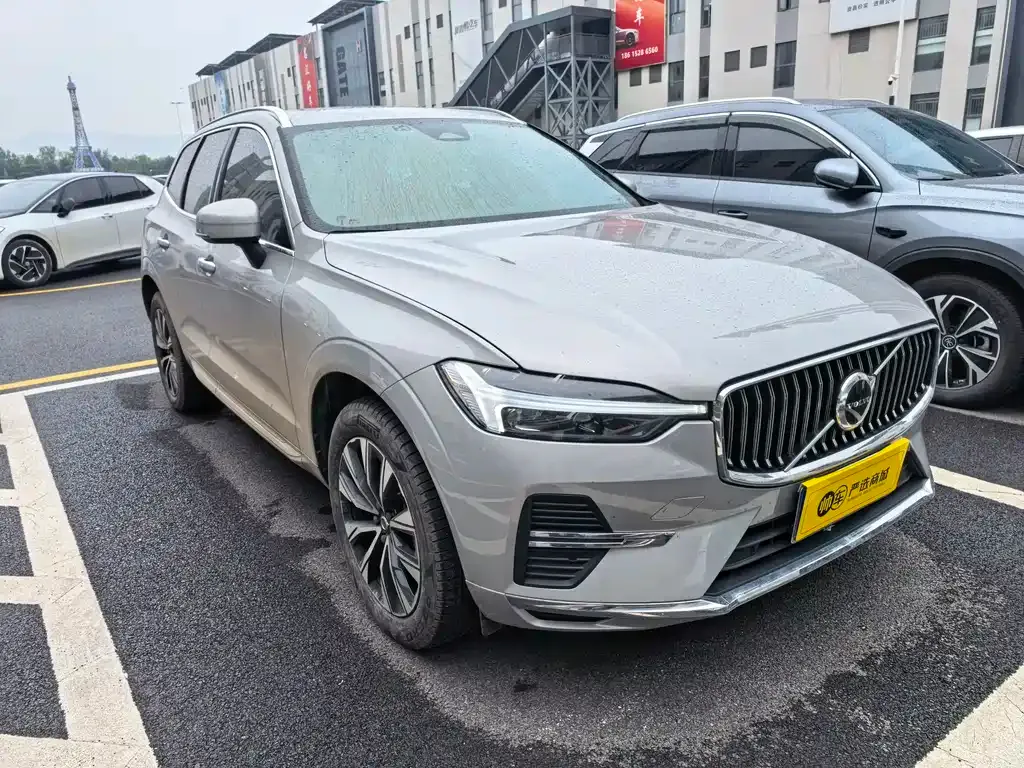 Volvo XC60 — фото 10