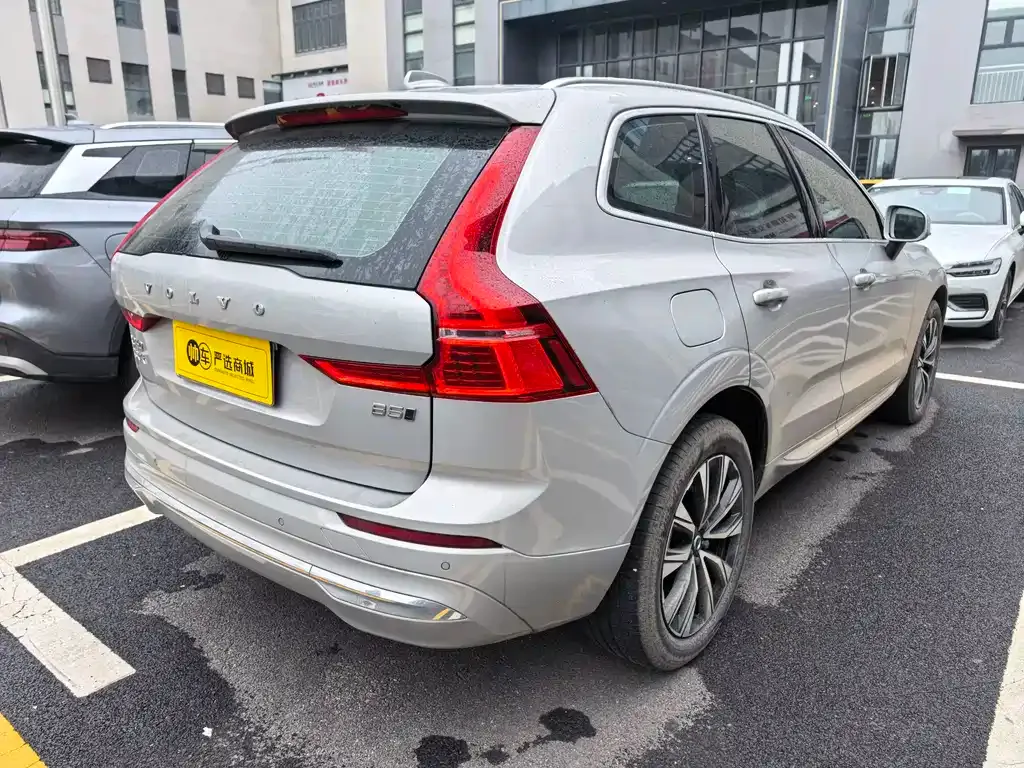 Volvo XC60 — фото 3