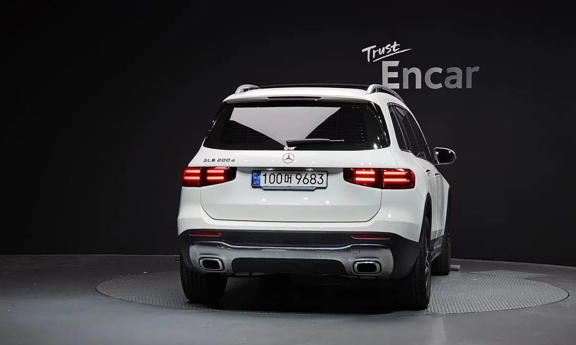 Mercedes-Benz GLB-Class — фото 7