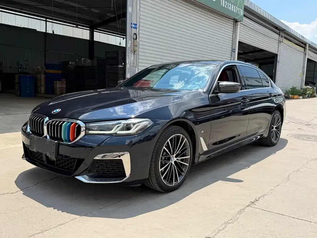 BMW 5 Series — фото 1