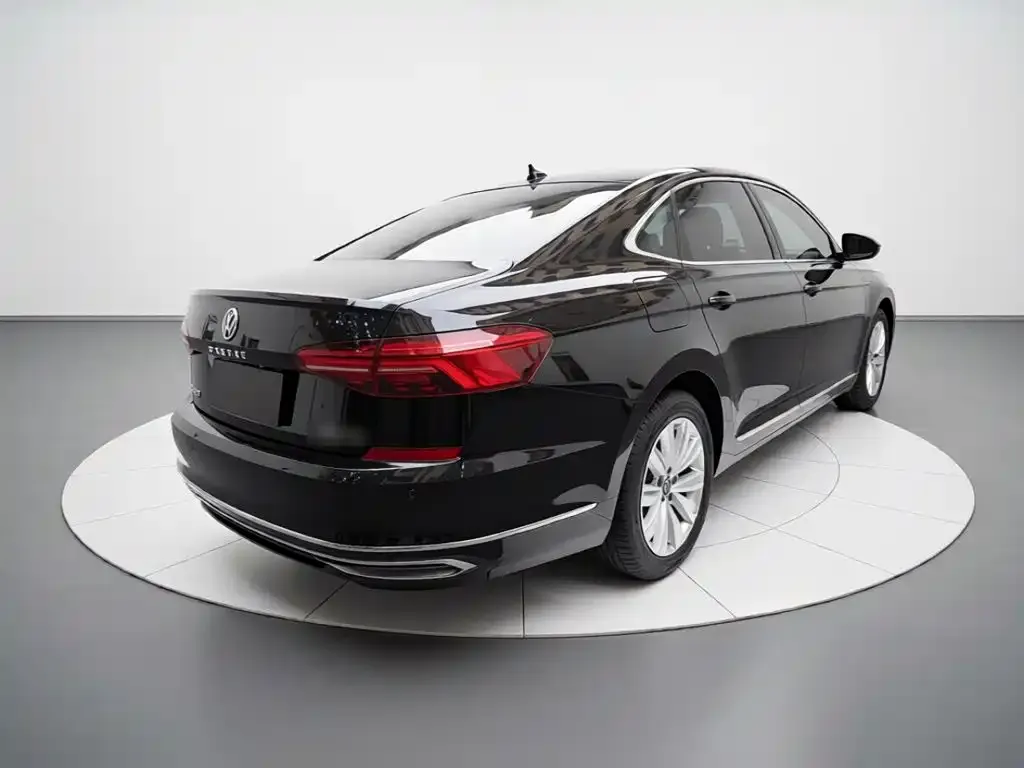 Volkswagen Passat — фото 4