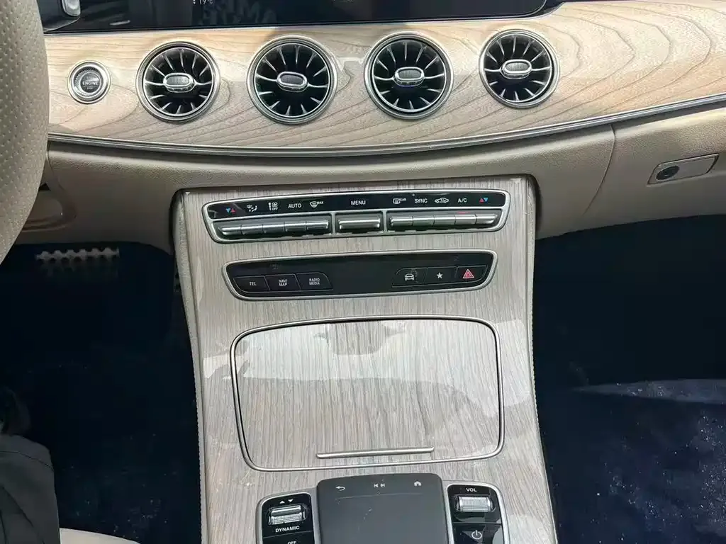 Mercedes-Benz E-Class (Import) — фото 3