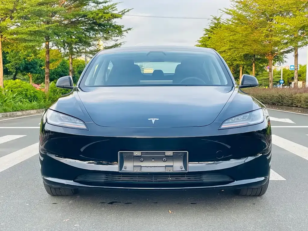 Tesla Model 3 — фото 6