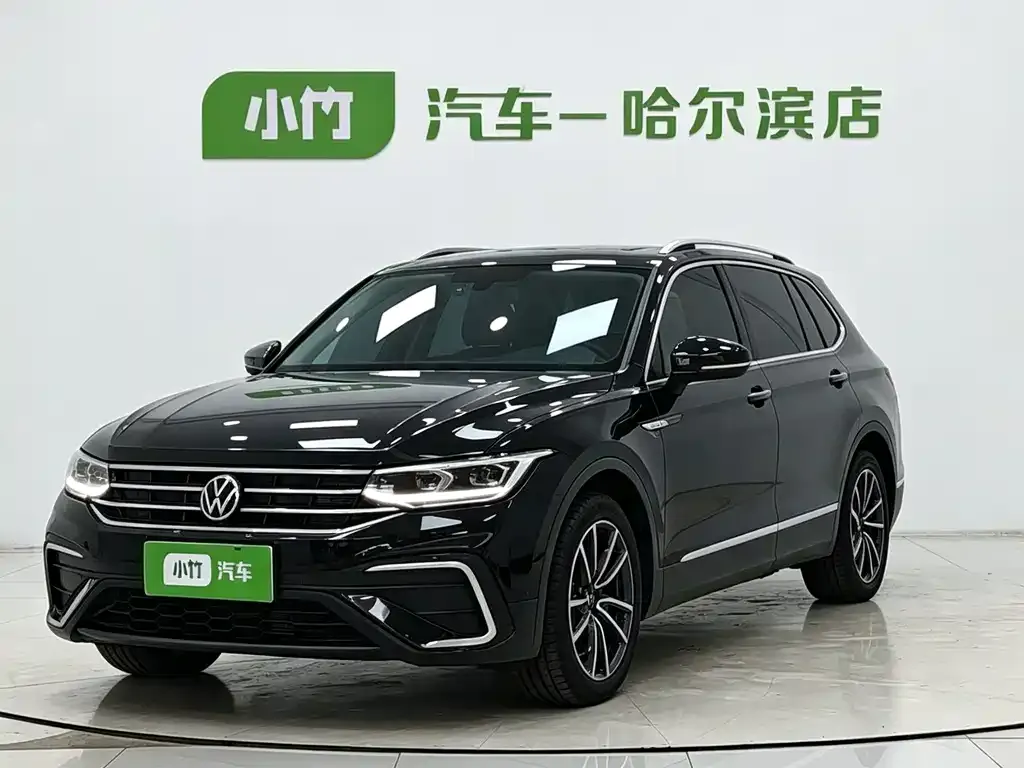 Volkswagen Tiguan L — фото 1