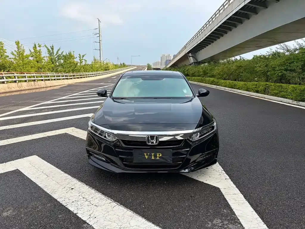 Honda Accord — фото 6