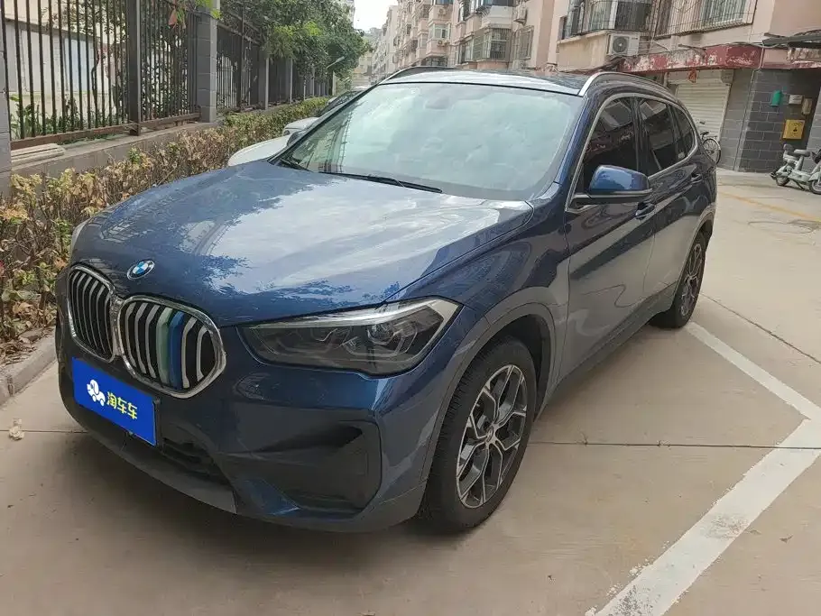 BMW X1 — фото 1