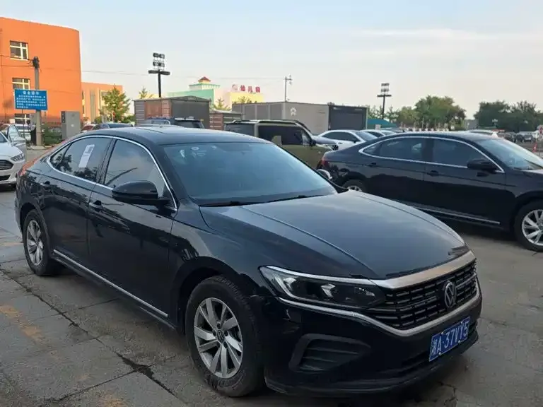 Volkswagen Passat — фото 2