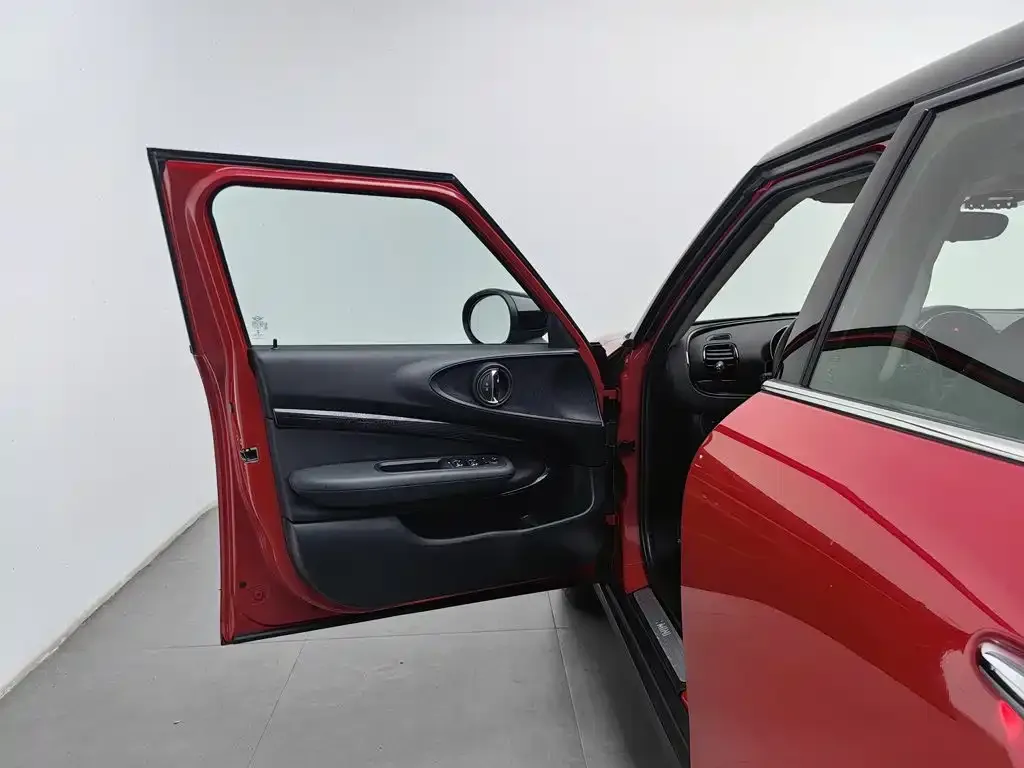 MINI Clubman — фото 4