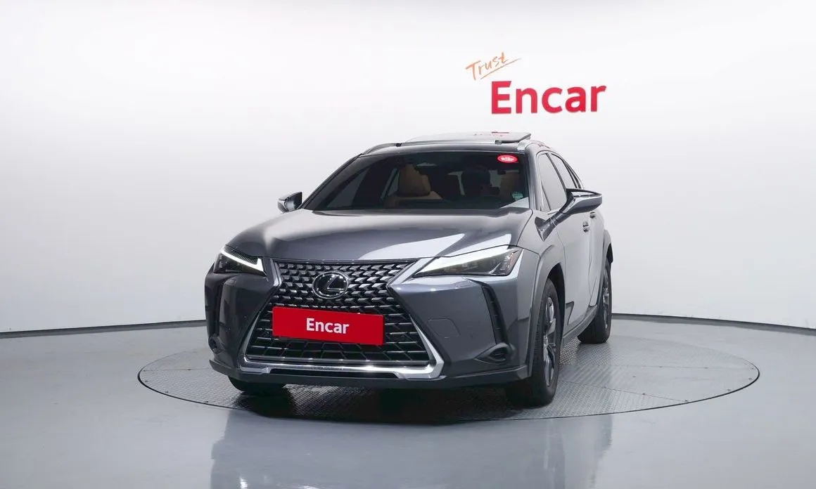 Lexus UX — фото 2
