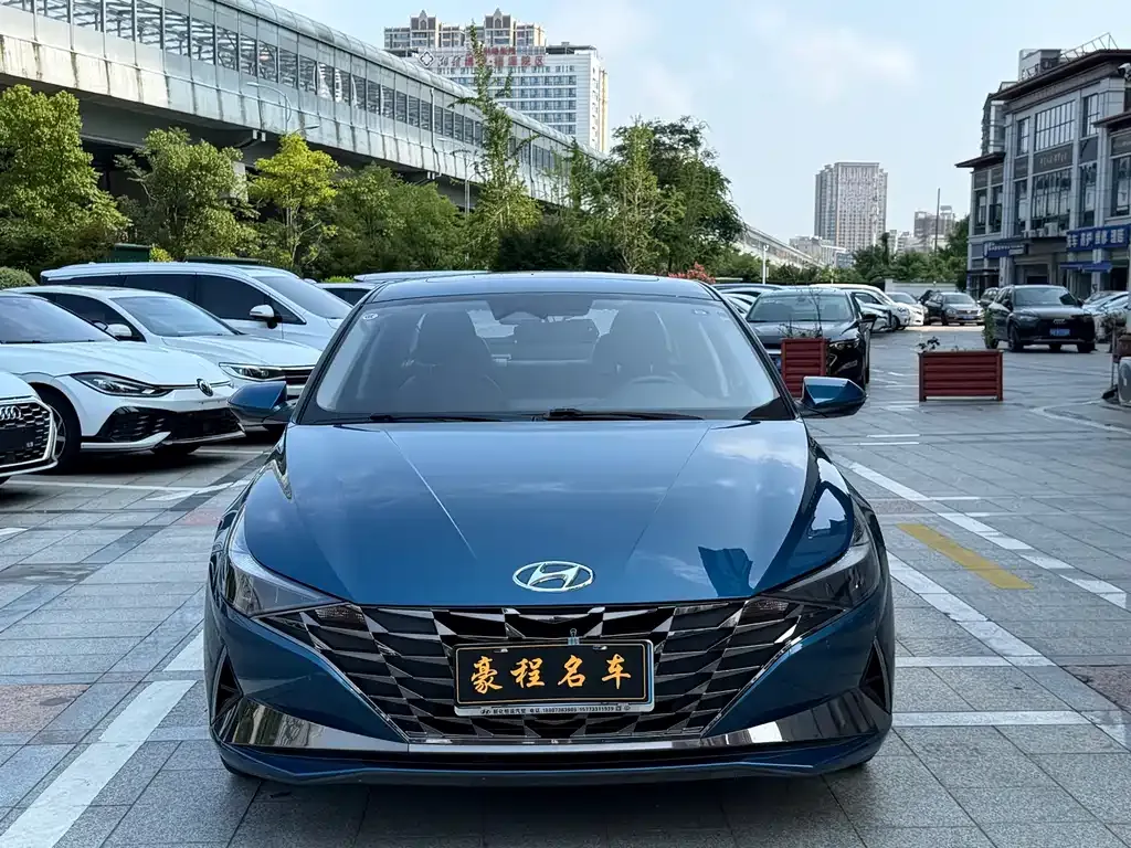 Hyundai Elantra — фото 9