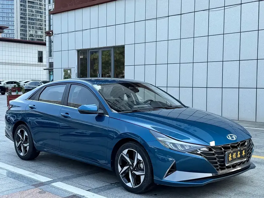 Hyundai Elantra — фото 8