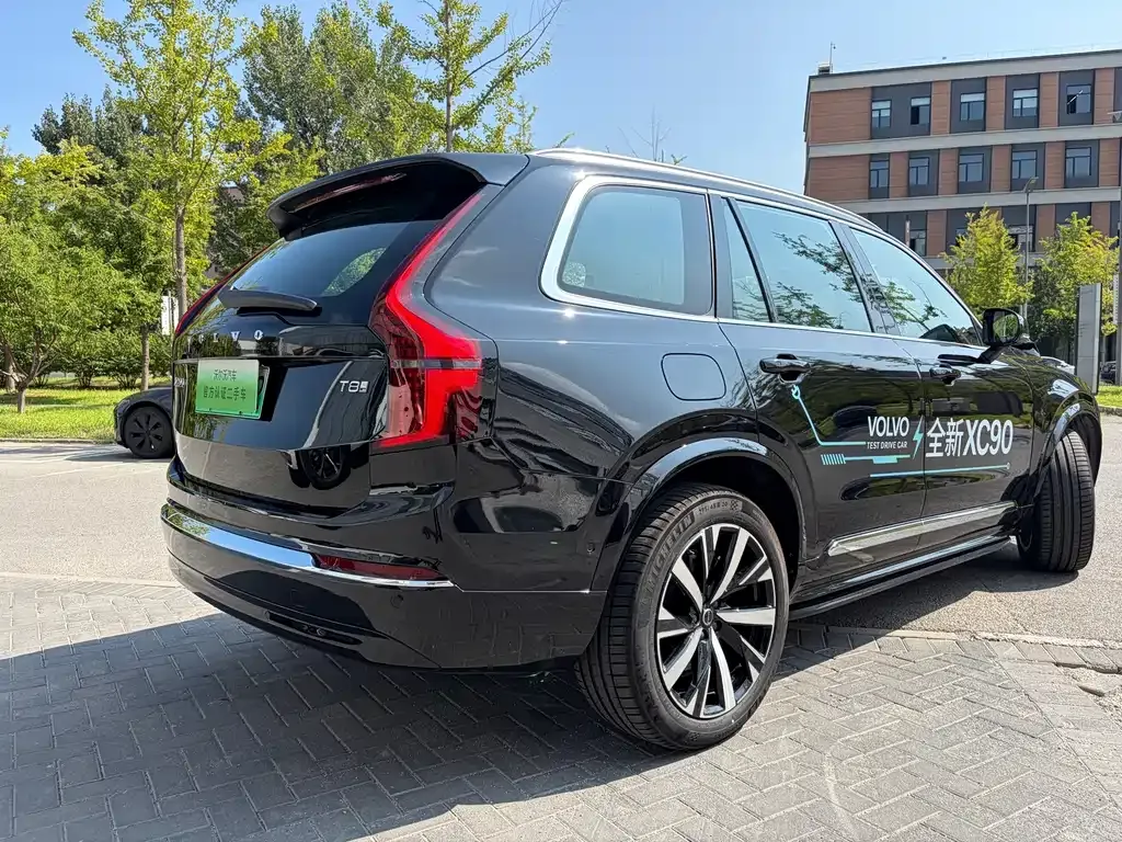 Volvo XC90 PHEV — фото 5