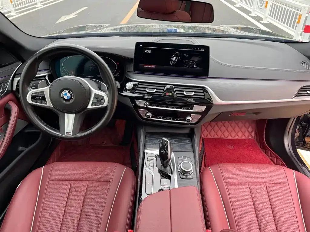 BMW 5 Series — фото 9