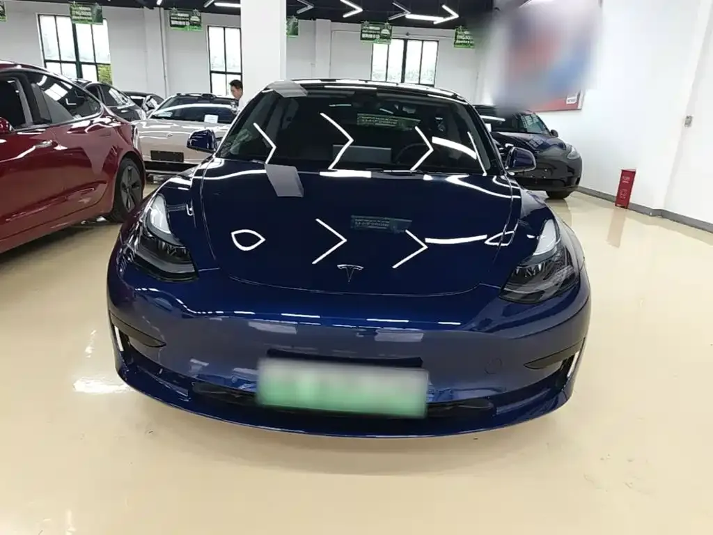 Tesla Model 3 — фото 6