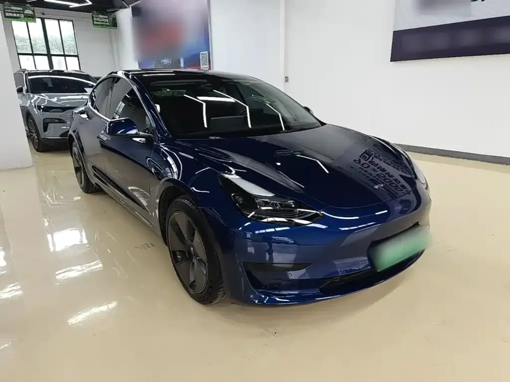 Tesla Model 3 — фото 4
