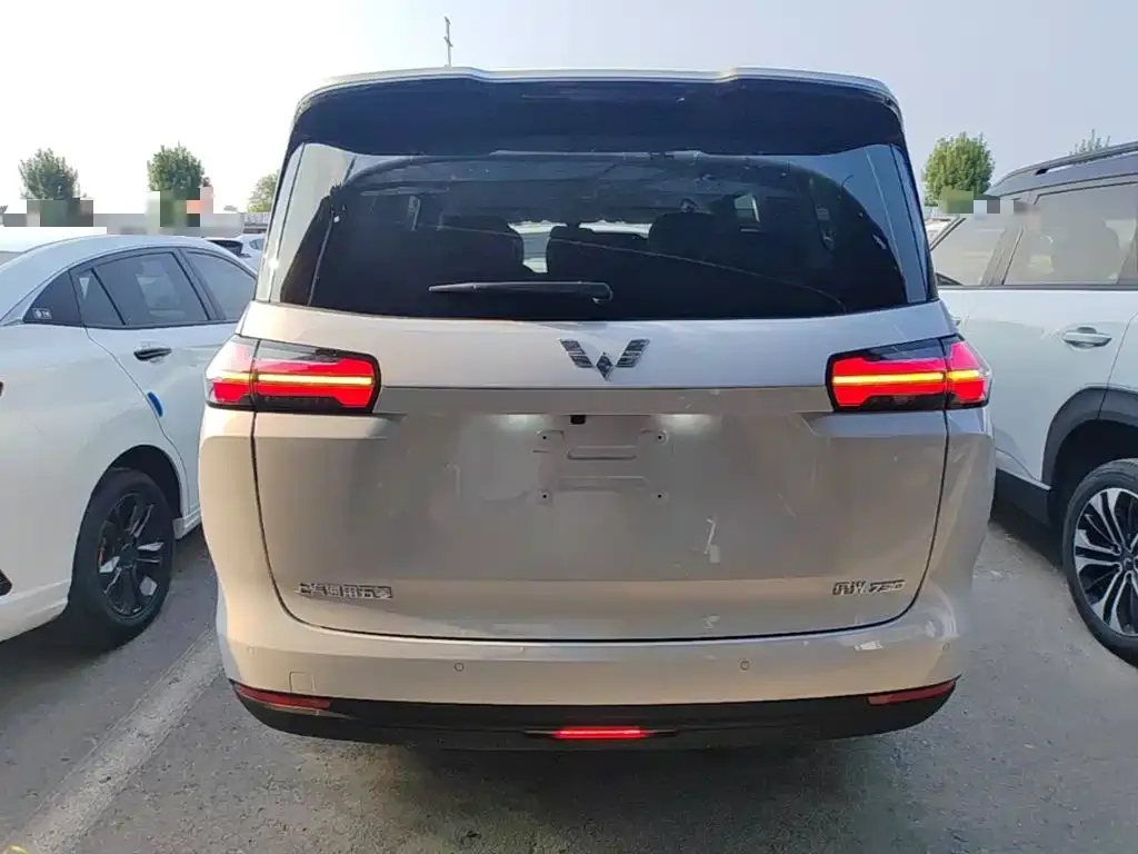 Wuling Starlight 730 New Energy — фото 3