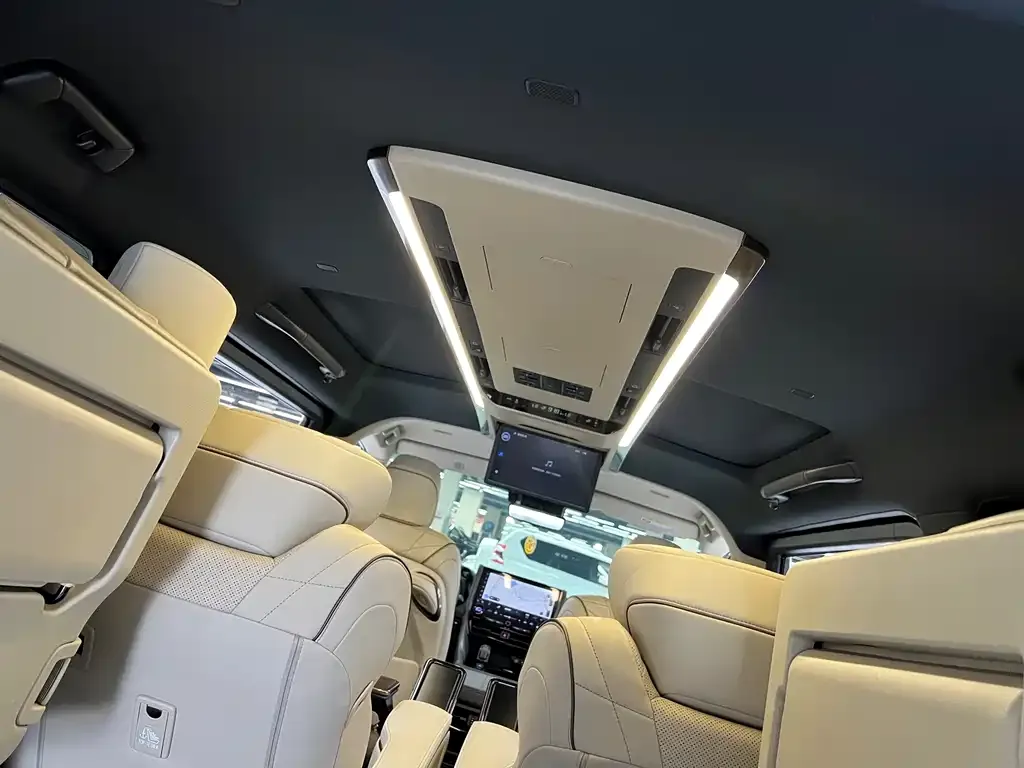 Toyota Vellfire — фото 3