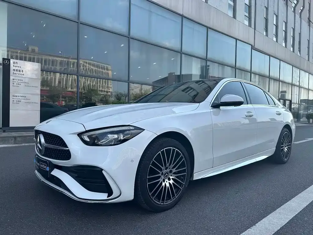 Mercedes-Benz C-Class — фото 1