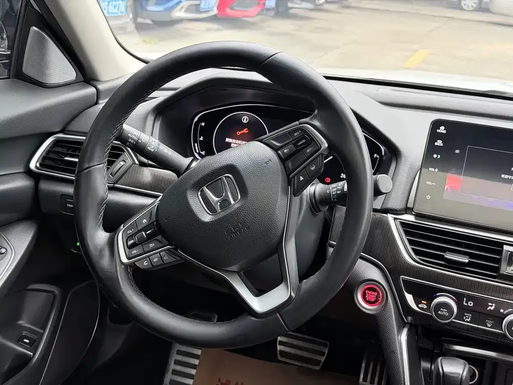 Honda Accord — фото 9