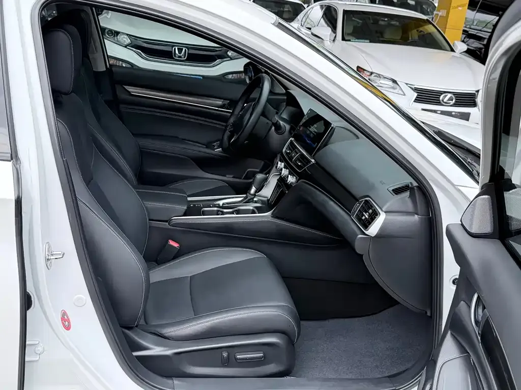 Honda Accord — фото 3
