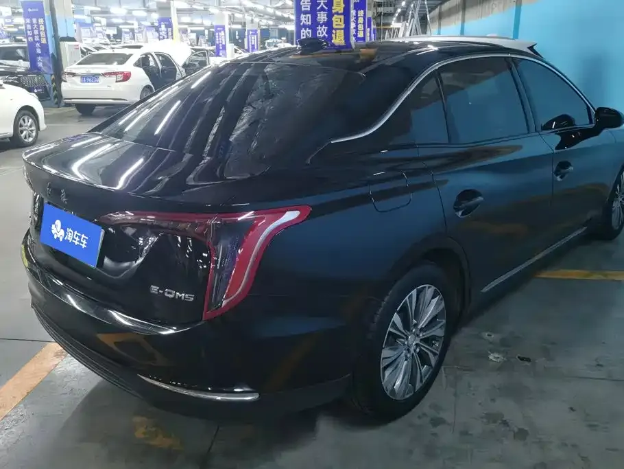 Hongqi E-QM5 — фото 7