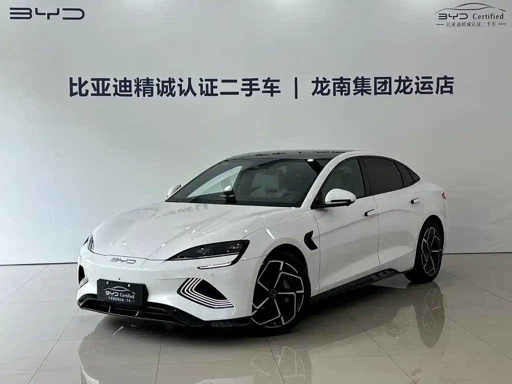 BYD Seal — фото 1
