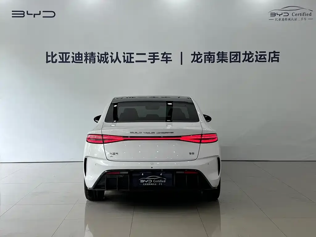 BYD Seal — фото 2