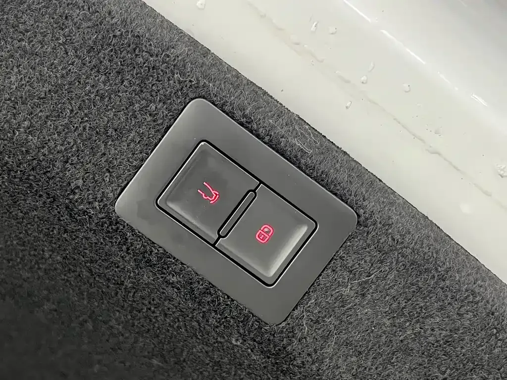 BYD Seal — фото 10