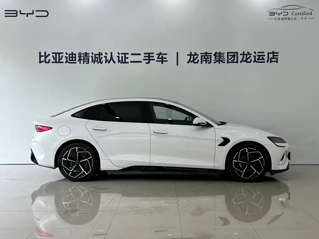 BYD Seal — фото 7