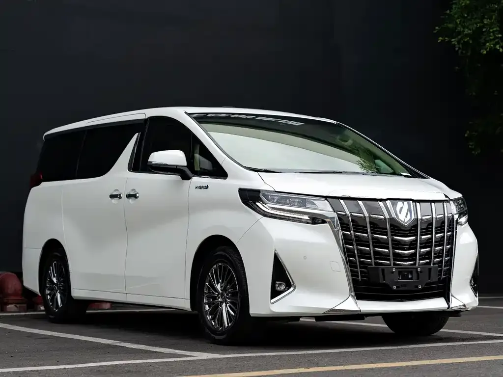 Toyota Alphard — фото 2