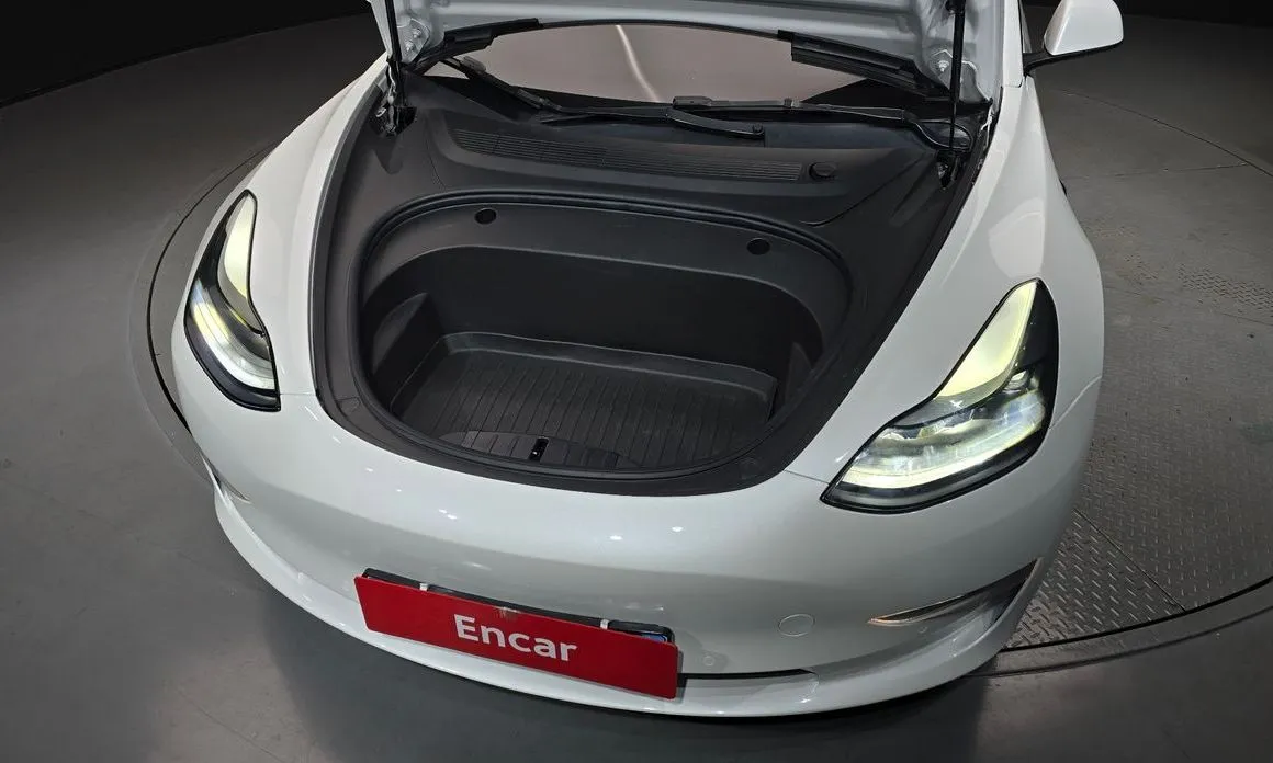 Tesla Model 3 — фото 3