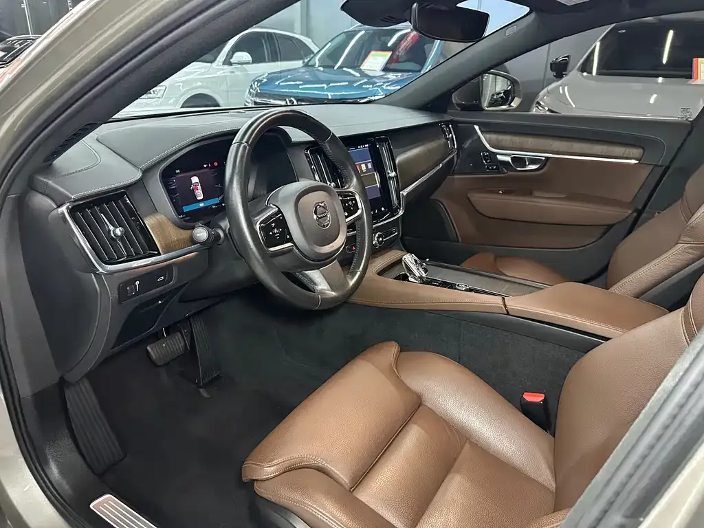 Volvo S90 — фото 10