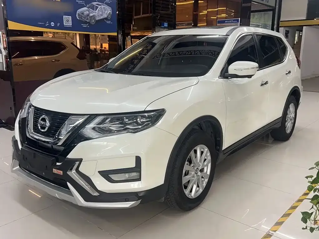 Nissan X-Trail — фото 10