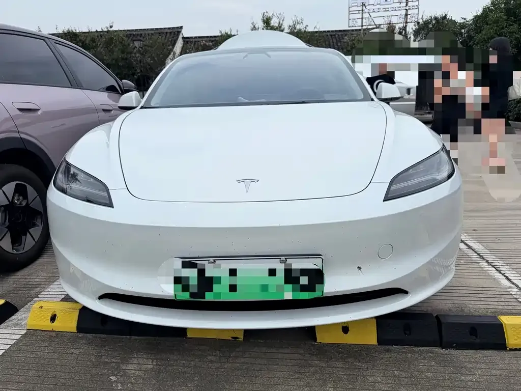 Tesla Model 3 — фото 5