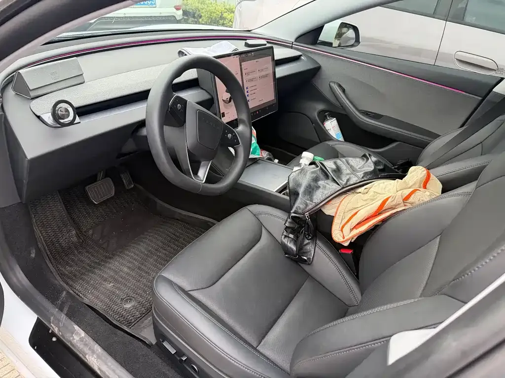 Tesla Model 3 — фото 4