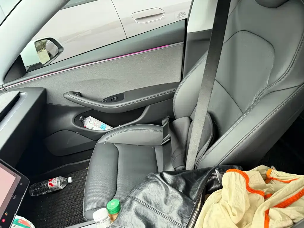 Tesla Model 3 — фото 10