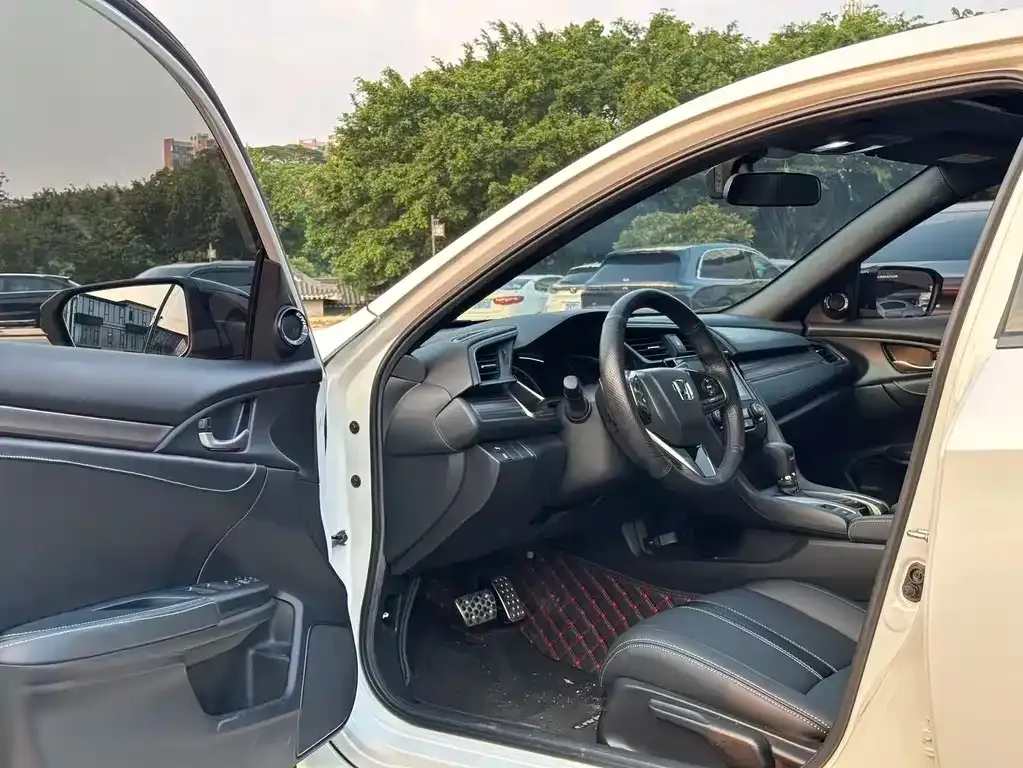 Honda Civic — фото 9