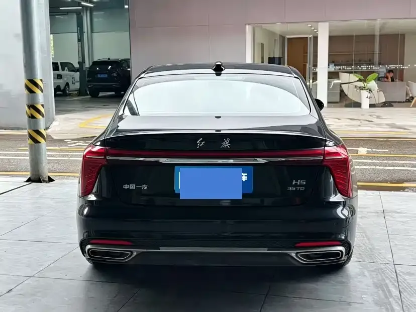 Hongqi H5 — фото 2
