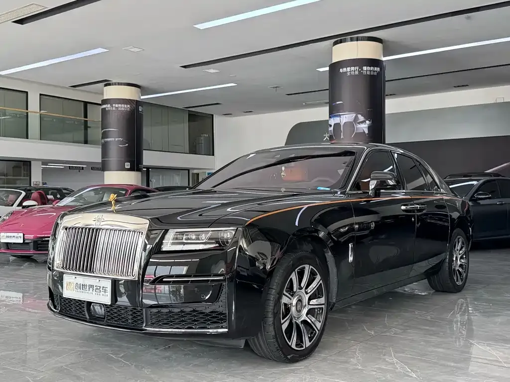 Rolls-Royce Ghost — фото 1
