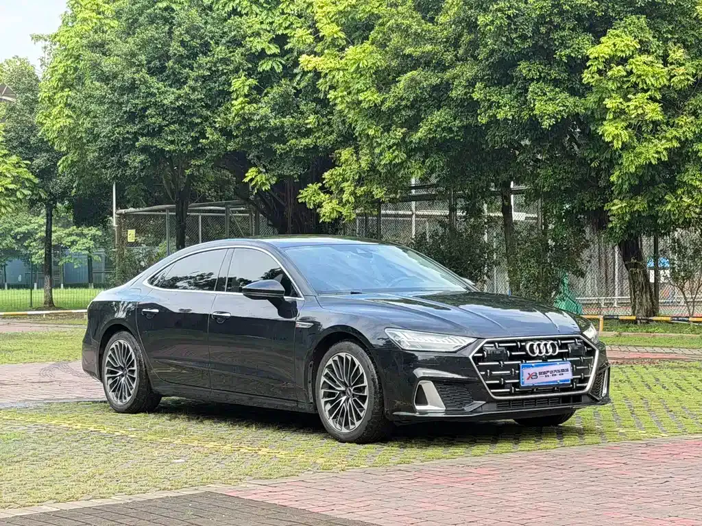 Audi A7L — фото 7